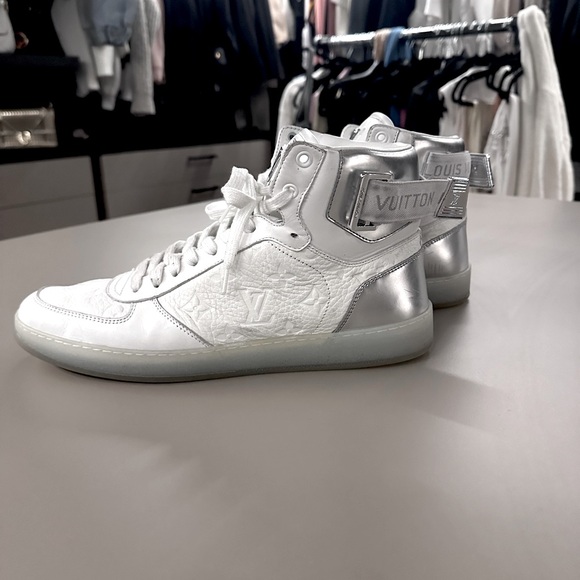LOUIS VUITTON Rivoli Ankle Sneakers 'White Monogram with Silver' 1A8V86 Size 10 - Picture 4 of 4